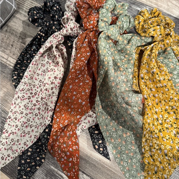 Accessories - Floral Patterned Hair Scarves Set